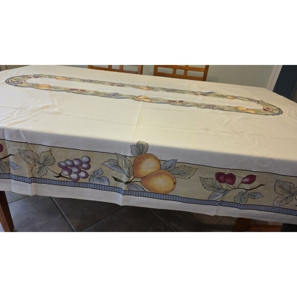 Mikasa Garden Harvest Oblong Tablecloth 62" x 102" Cloth Fabric Fruit Grape Pear - Picture 6 of 11